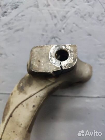 Кулак поворотный передний правый Audi A6 C7 cdnb