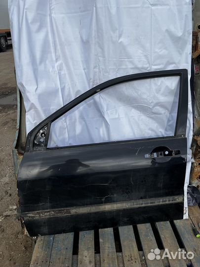 Дверь передняя левая Mitsubishi Lancer 9 ix