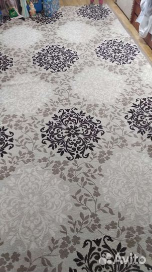 Палас ковер 4*2. В отличном состоянии. После химч