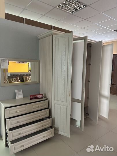 Корпусная мебель на заказ (Шкаф/Комод/Зеркало)