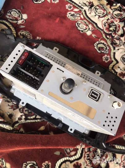 Штатная магнитола LADA vesta