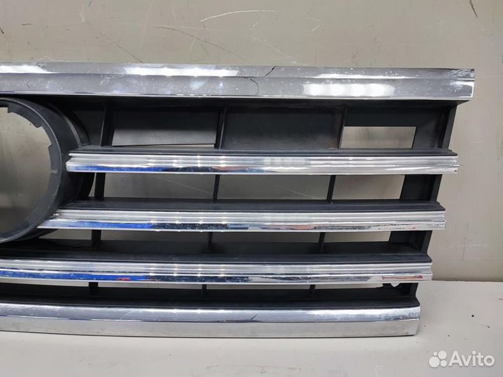 Решетка радиатора VW touareg 3 2018-нв 760853651K