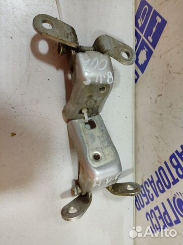 Петля двери задняя левая Ford Mondeo 3 седан 1.8