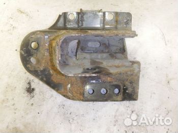 Кронштейн задней балки