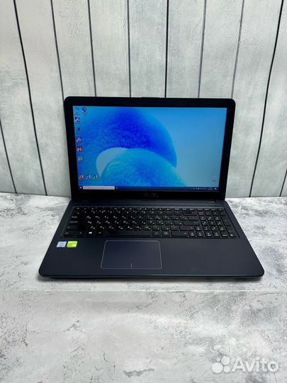 Ноутбук Asus Core i3-7020U/GeForce MX110/12Gb/480G