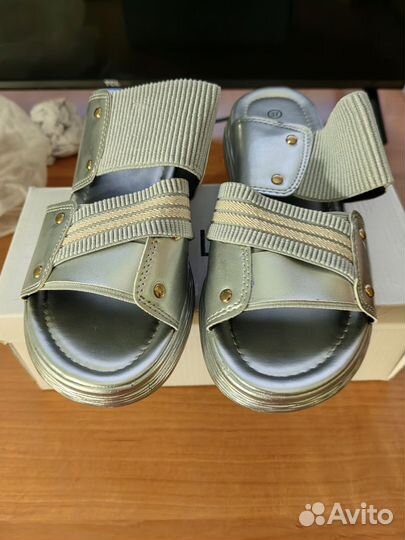 Шлепанцы женские 37