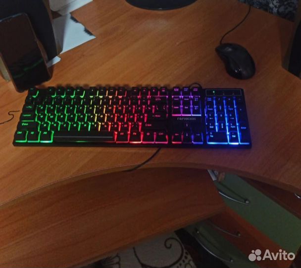 Игровая клавиатура с подсветкой