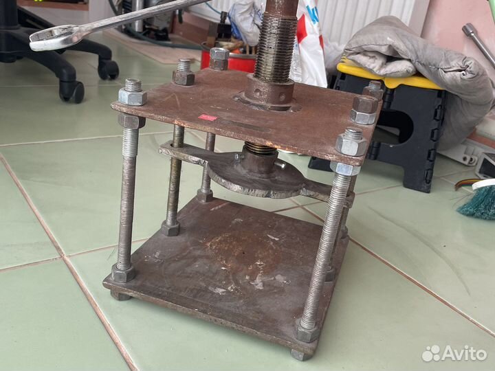 Пресс механический винтовой