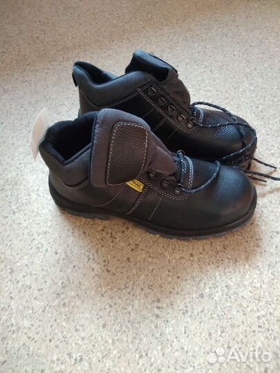 Мужские ботинки