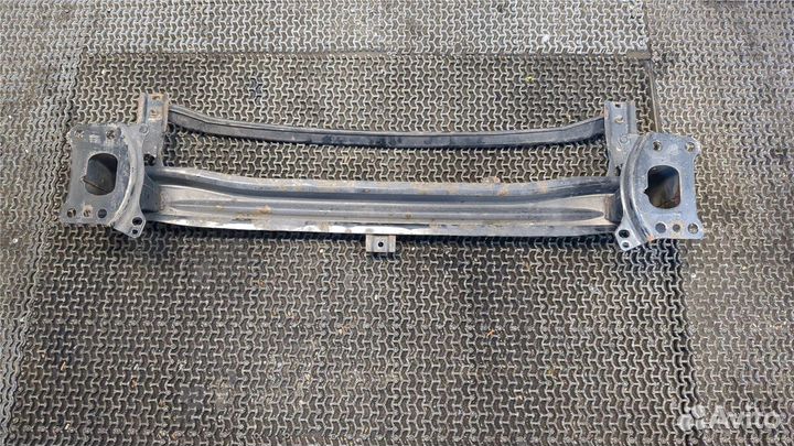 Усилитель бампера Volkswagen Caddy, 2011