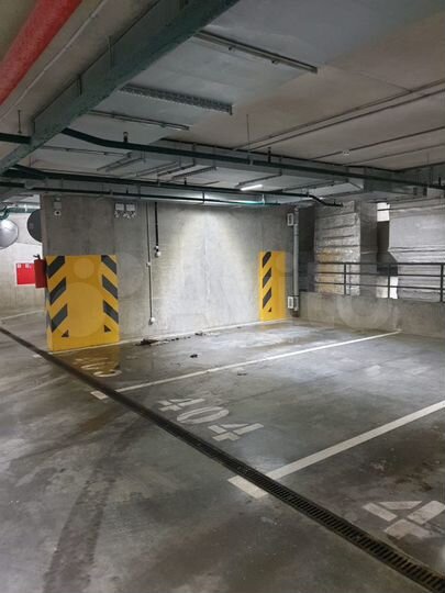 Машиноместо, 14 м²