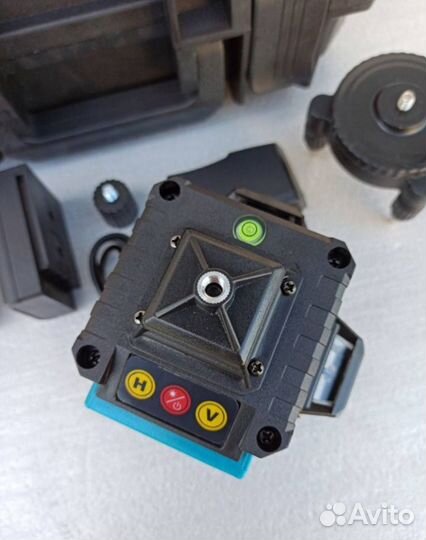 Аккумуляторный лазерный уровень Makita 4D (Арт.255