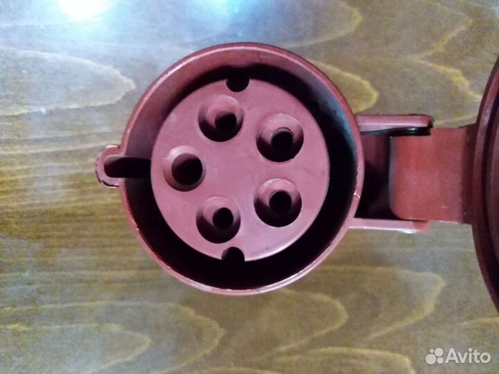 Розетка силовая 32А