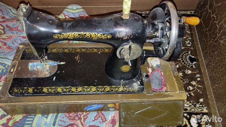 Швейная машина Подольск ручная