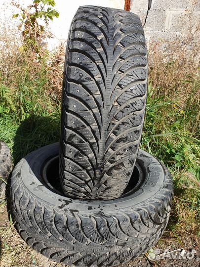 Sava Eskimo Stud 205/65 R15 94T