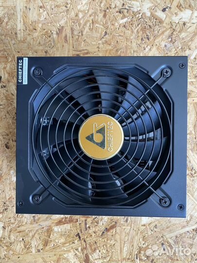 Блок питания Polaris 1050