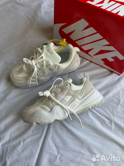 Кроссовки Nike Tech Hera