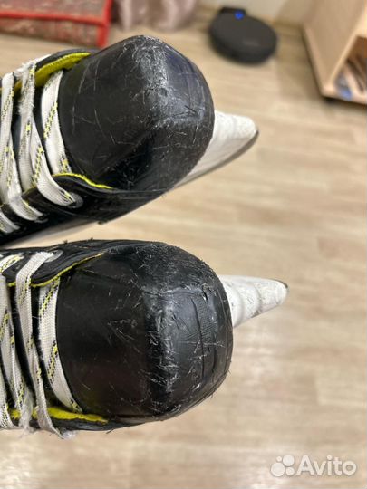 Коньки хоккейные Bauer Supreme M4