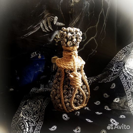 Графин Череп