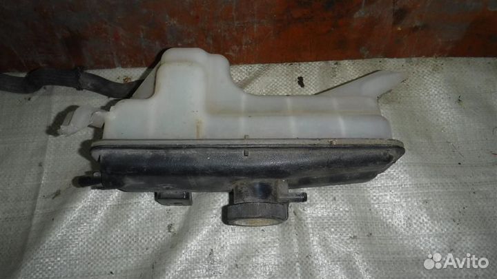 Бачок расширительный Toyota RAV4 (XA30) 2005-2012