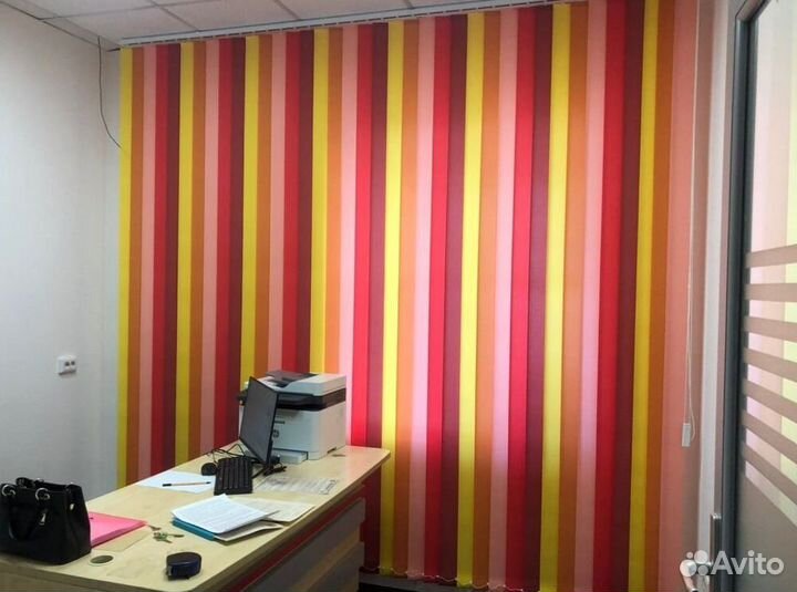 Рулонные шторы в коробе и с направляющими U9147