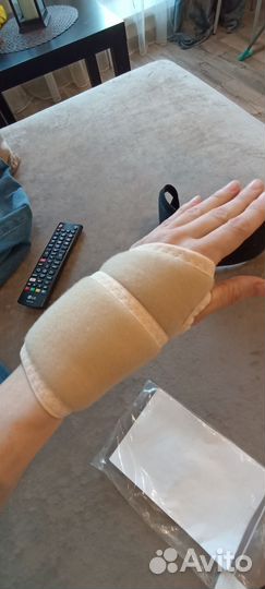 Бандаж на лучезапястный сустав