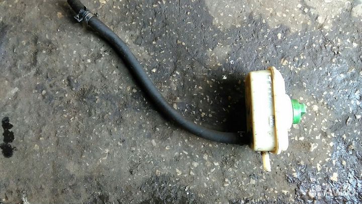 Разширительный бочек на Chery Tiggo (T11)