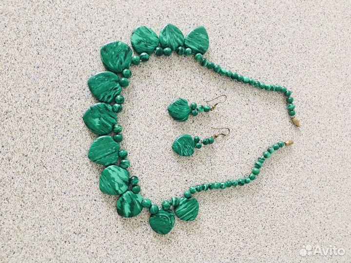 Комплект из малахита