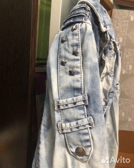 Джинсовая куртка dshe
