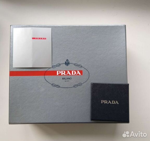 Коробка prada