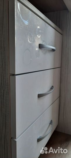 Письменный стол с верхним шкафом