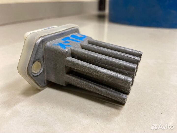 Резистор печки Nissan X-Trail T30 QR20Z 2004