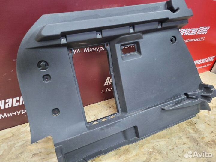 Обшивка багажника левая LADA X-Ray