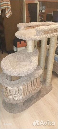 Домик для кошки с когтеточкой бу
