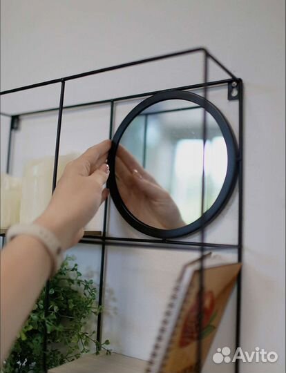 Полка декоративная с зеркалом