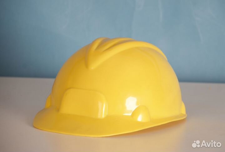 Каска строительная,инструменты,лопаты,снежкобол