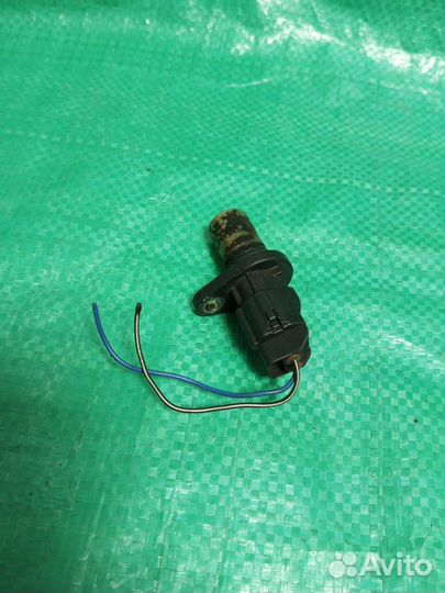 Датчик положения распредвала Toyota Avensis 2001