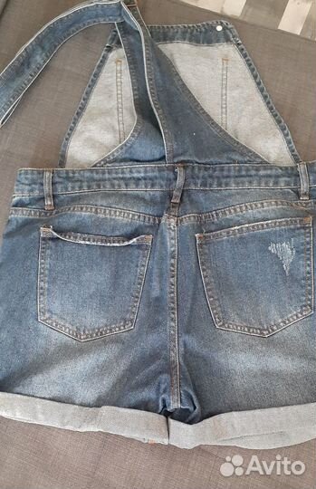 Комбинезон джинсовый