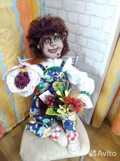 Кукла в чулочной технике для интерьера