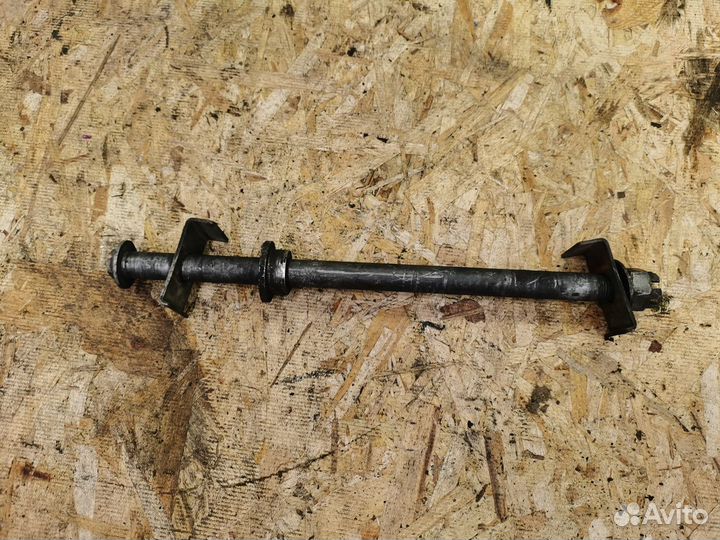 Ось задняя Kawasaki ZZR 250 1990-2007