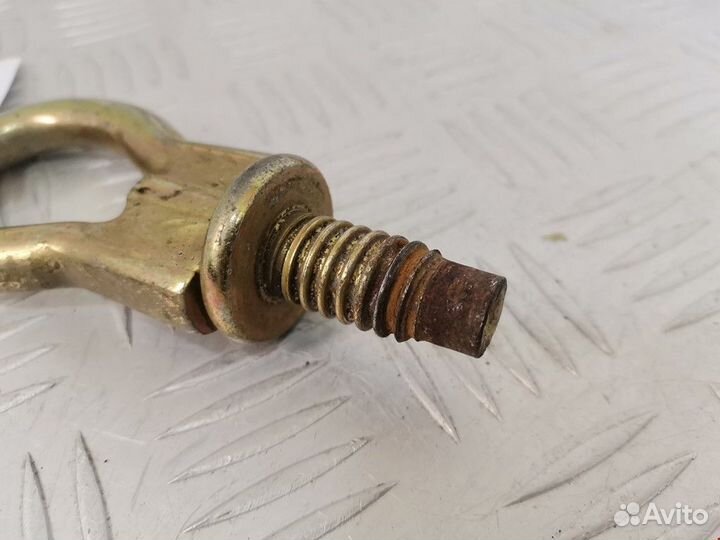 Крюк буксировочный Ford Focus 1999 1674282