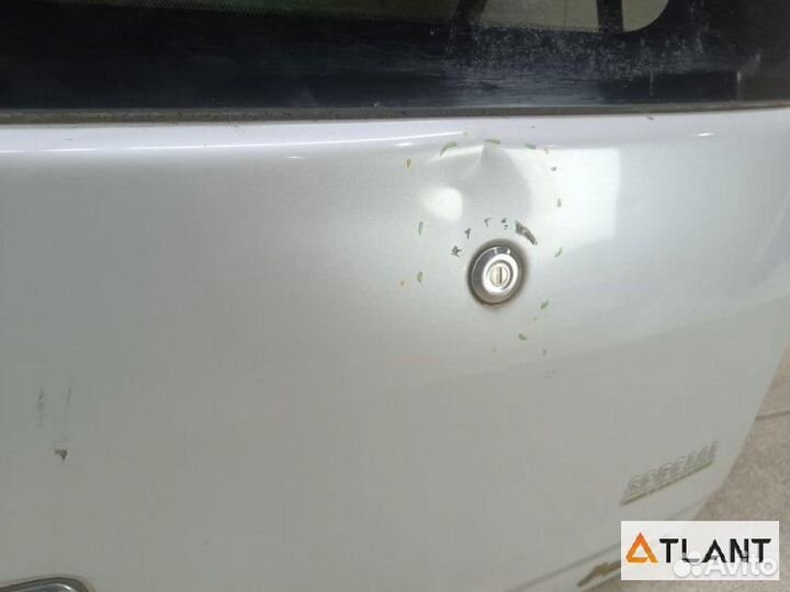 Дверь задняя nissan cube