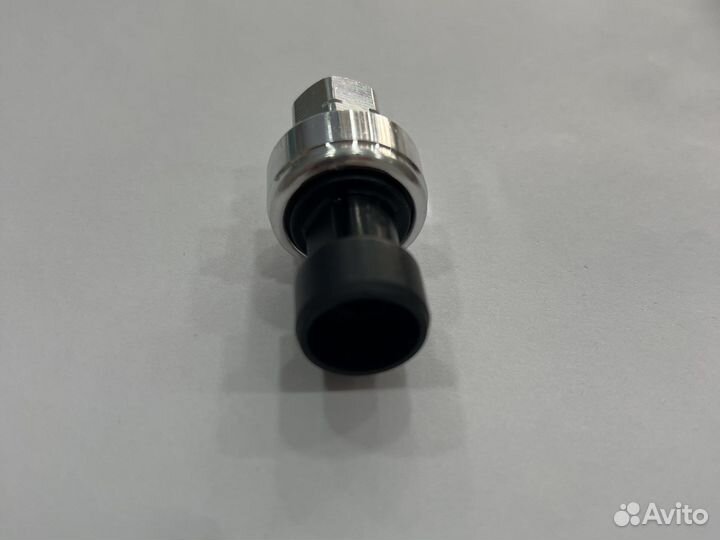 Датчик давления кондиционера Renault Megan 2