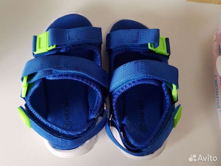 Сандали детские