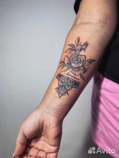 Тату татуировки в профессиональном кабинете