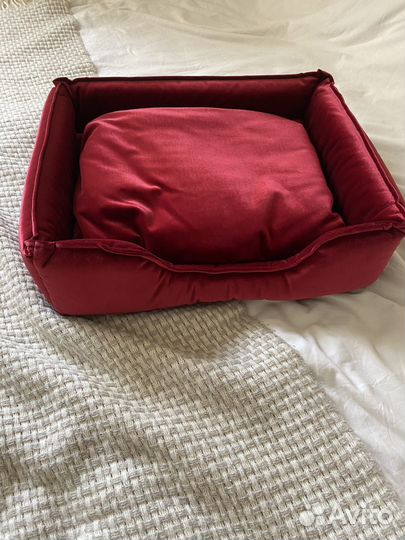 Лежанка для кошек и маленьких собак