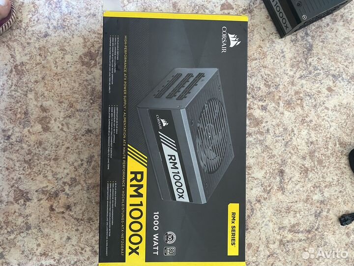 Блок питания Corsair rm1000x