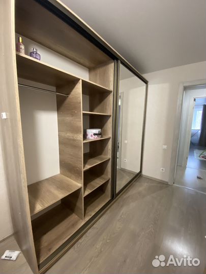 Шкаф купе с зеркалом