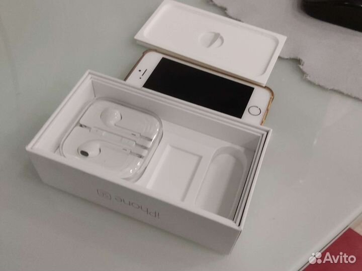 Наушники Apple iPhone se 2016