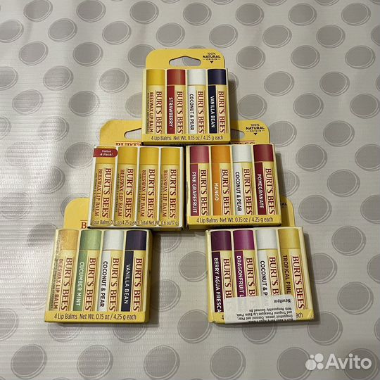 Бальзам для губ Burts Bees в ассортименте